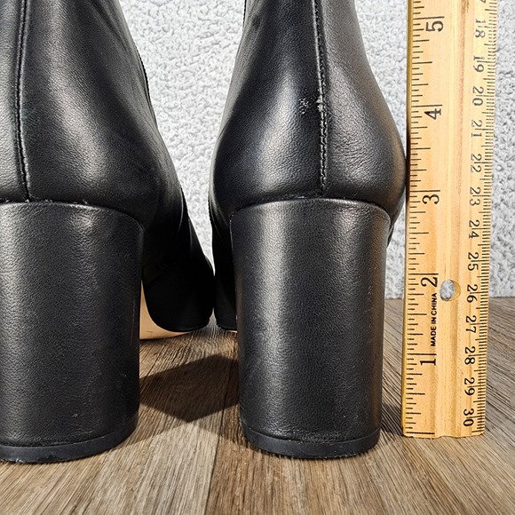 J. Crew Women's 9.5 Black Leather Pointed Toe Block Heel Ankle Boots Style AB129 - Picture 3 of 9